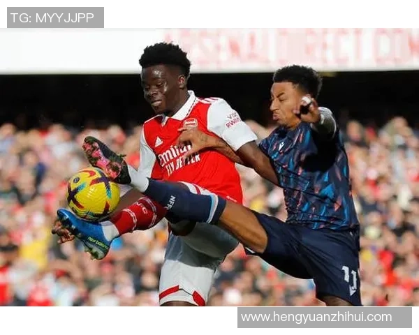 足球明星观赛篮球比赛的独特视角与感受探析